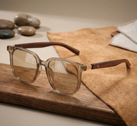 Vintage Square Frame Sunglasses for Women Men 2026 Trendy Retro Wood Grain Plastic Frame UV 400 Protection Eyepeice