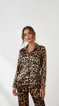 Minimalist Leopard Loungewear Set - Chic & Cozy Two-Piece